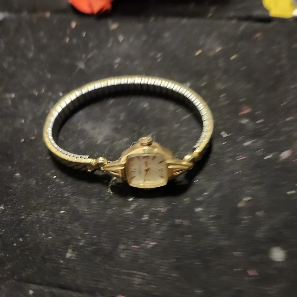Vintage 50s or 60 Caravelle ladies watch - Picture 6 of 7